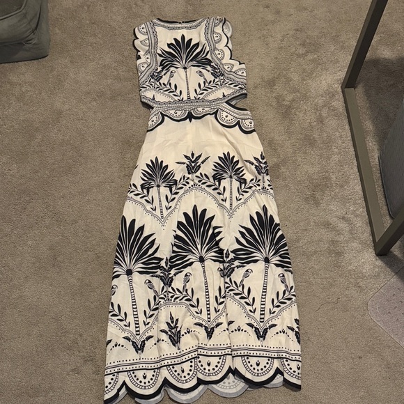 Commense White and Black Printed Maxi Dress - Picture 4 of 4